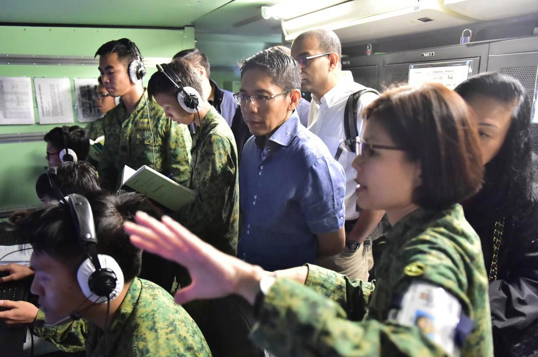 Col Rafiq Sb DR MALIKI VISITS SAF TROOPS TRAINING DOWN UNDER