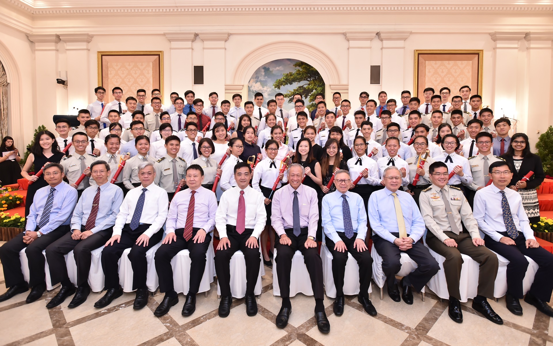 1_group%2bTAN_1924